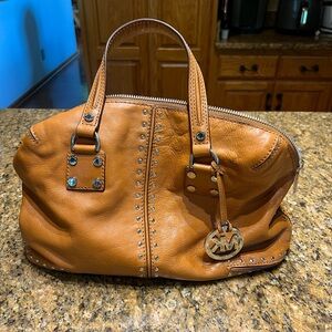 Michael Kors Stylish Tan Leather Handbag